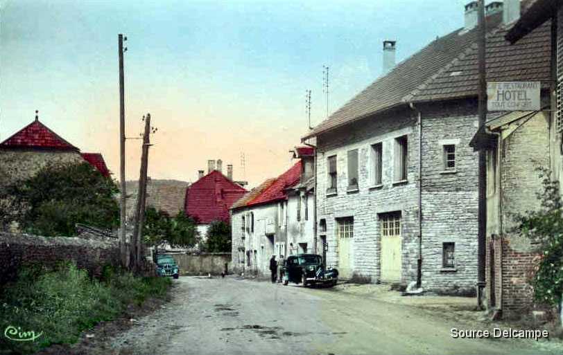 25 Quingey Entree du Pays.jpg
